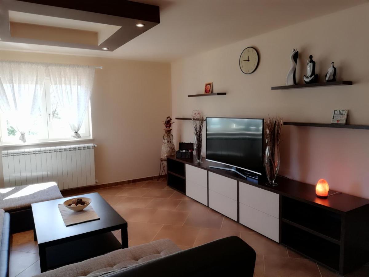 Apartman Nikola Ladrovici Exterior foto