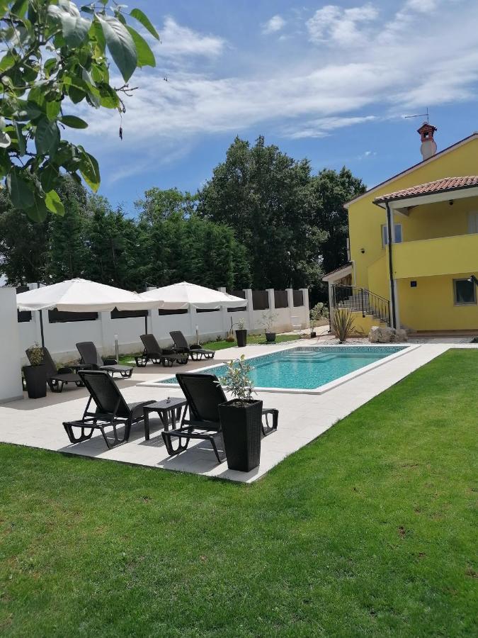 Apartman Nikola Ladrovici Exterior foto